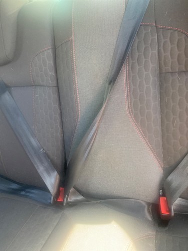 Seat belt rear centre row - seat,