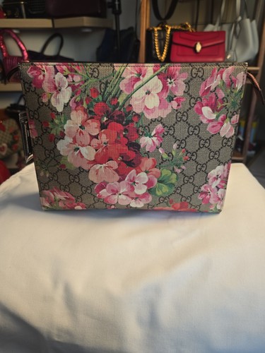 Gucci floral pouch - gucci, clutch