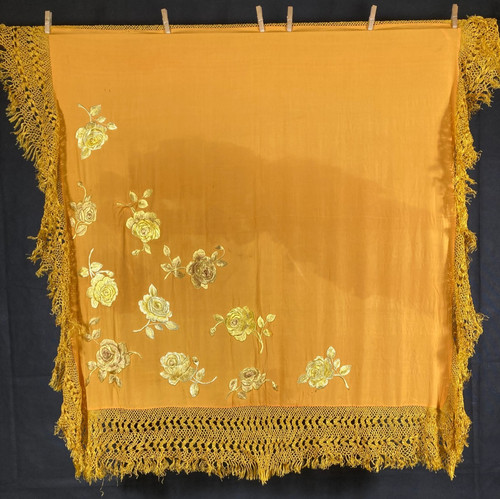 Vintage silk hand embroidered - vintage,