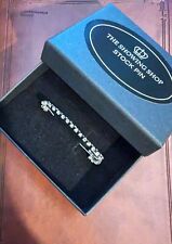 THE SHOWING SHOP SILVER/DIAMANTE STOCK PIN