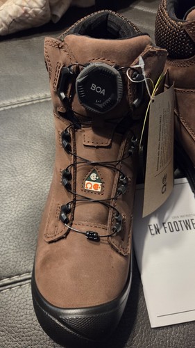 Red wing boa - 3038, safety