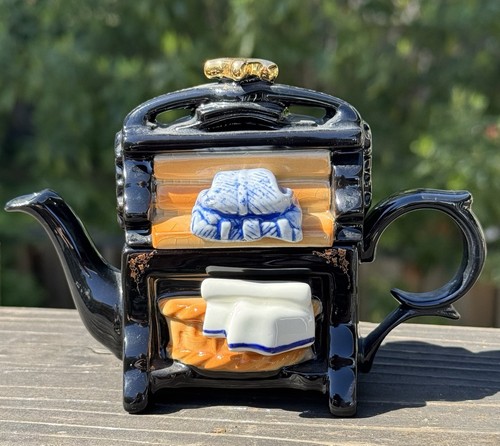 Cardew design tiny teapots - tiny,