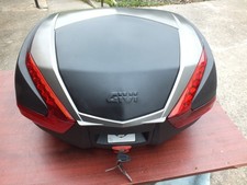 Givi V47 top box in good condition grey with black alloy centre plate  2 keys