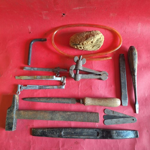 Set tools and accessories - of,