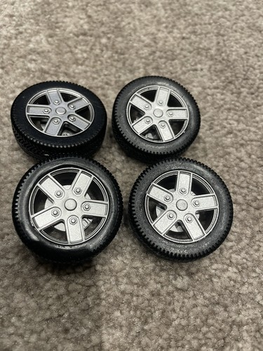 Scale model car - 1:18, ford