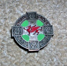 Vintage Welsh CELTIC CROSS & WELSH DRAGON Brooch / Badge Cymry'r Groes
