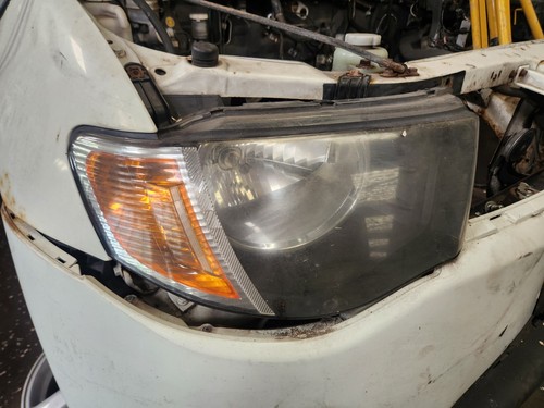 Mitsubishi l200 headlight - mitsubishi,