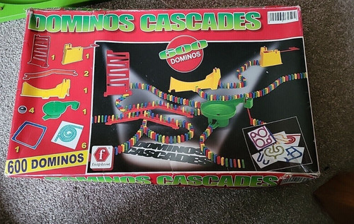Dominos cascades family fun - dominos,