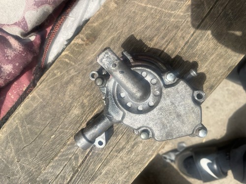 Yamaha 125 water pump - 125,