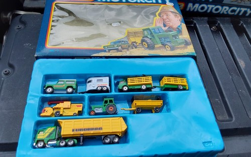 Matchbox motorcity mc7 - motorcity, farming