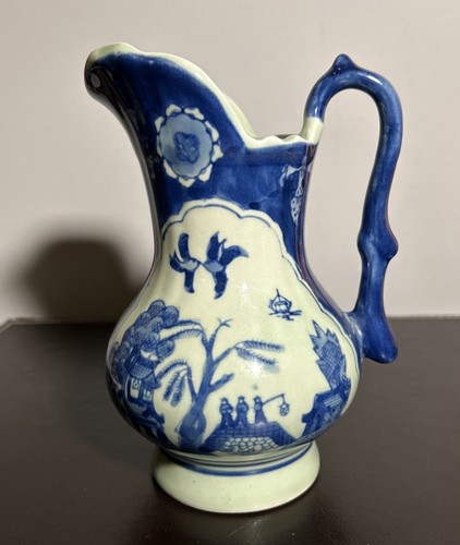 Chinese blue and white ceramic - blue,