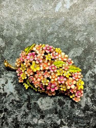 Exquisite enamelled elegant - exquisite,