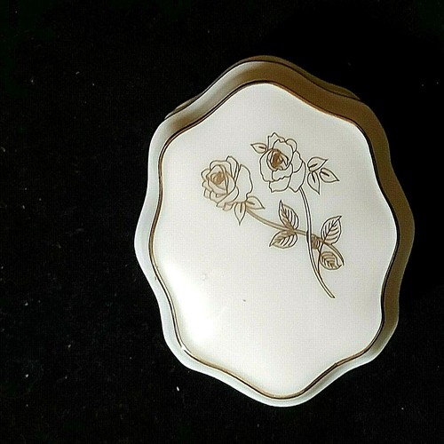 Vintage royal doulton trinket - royal,