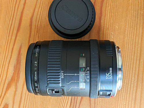 Canon 135mm 8 - 135mm, f/2.8