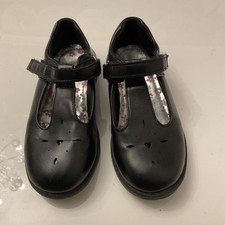 Walk right Girls Black Shoes