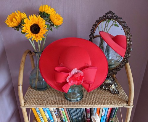 Vintage red occasion hat - red,