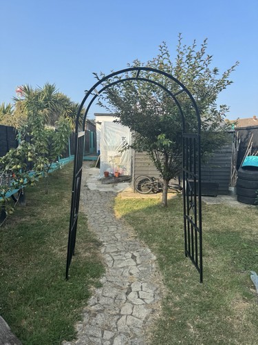 Victorian style black garden - victorian,