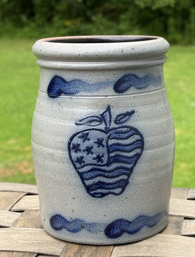 Rowe pottery works - rowe, apple
