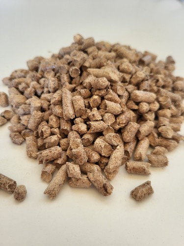 Hardwood pellets for mushroom