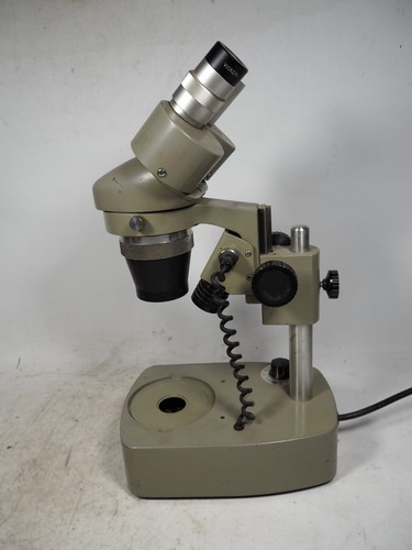 Vickers microscope no177011 - microscope,