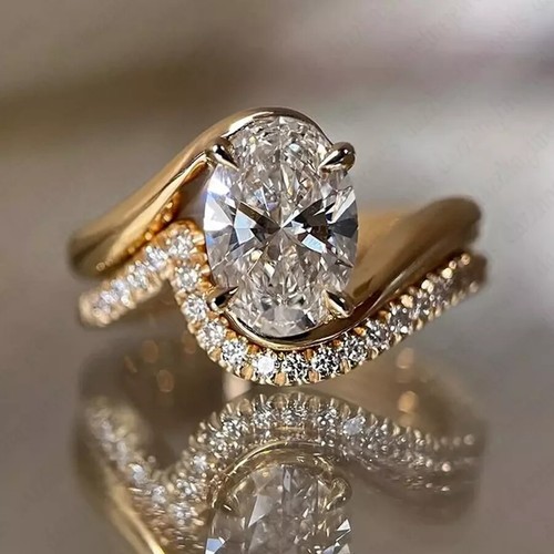 Tcw oval cut moissanite - 3.45,