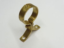22mm Pressed Brass Screw-On Pipe Bracket / School Board Pipe Clip