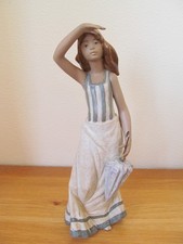 Lladro Nao  Summer Girl with