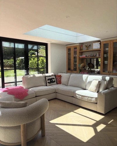 New ruby chaise - |,