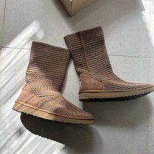 UGG Australia Women's Chestnut