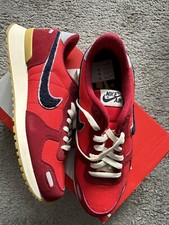 Very Rare  Nike Vortex SE Red BNIB Trainers