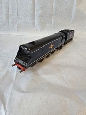 Graham Farish BR blue streamlined Merchant Navy No. 35017 'Belgian Marine'