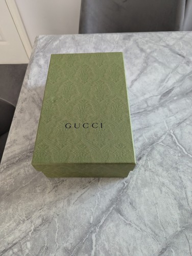 Empty gucci shoe - empty,