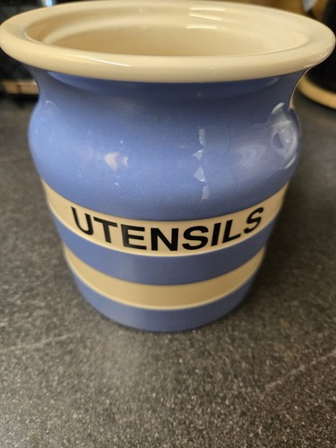 Green cornishware utensils - tg,