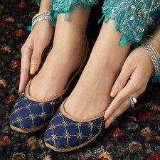 Womens Handmade Jutti