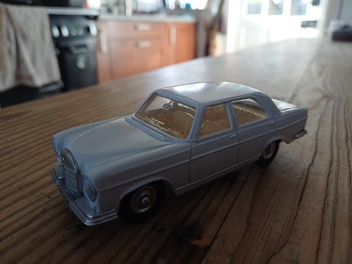 Dinky 160 mercedes benz - 160, se