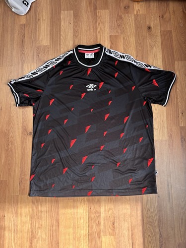 Black sports top - black,