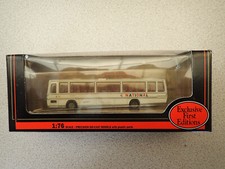EFE 15702 1:76 Plaxton Coach