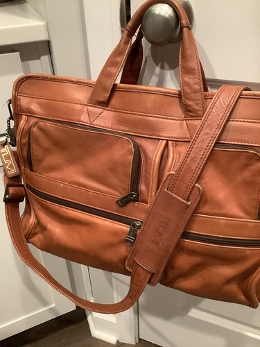 Vintage distressed tumi - distressed,