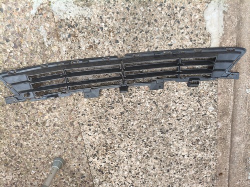 Front bumper bottom grill - front,