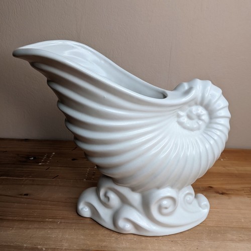 Vintage shell vase royal - vintage,