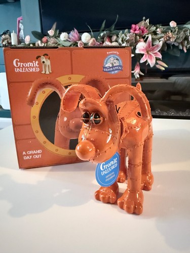 Grand day out figurine - out,