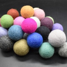 100% Wool Felt Balls - 4cm –