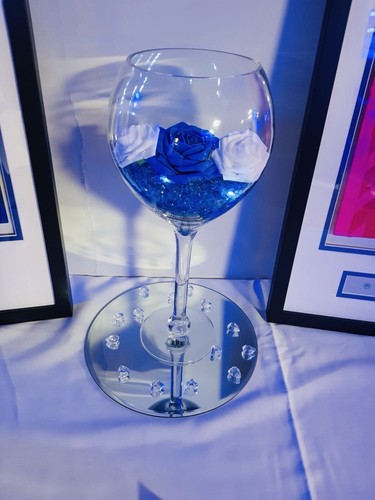 Large wine glass centrepiece - wine,