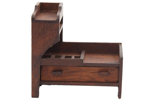 Dolls house early - dolls,