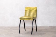 INDUSTRIAL STYLE RIBBED DINING