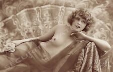 2 NUDE POSTCARDS IN PARIS GLAMOUR STUDIO. FRENCH EROTIC MODEL MARION IN 2 POSES