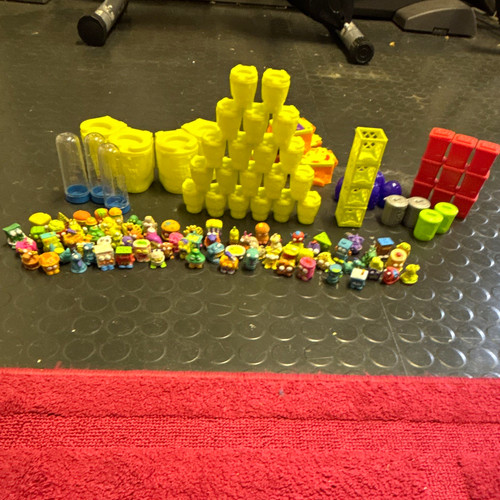 75x trash pack figures with