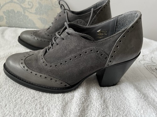 Ladies size uk5 - size, white