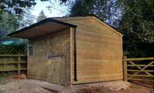 Timber wooden horse stable - timber/,