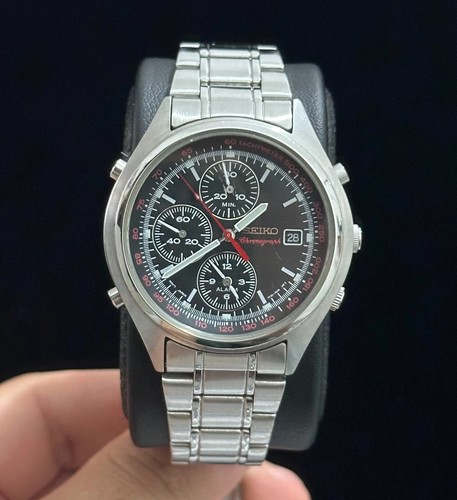 Seiko chronograph black dial - chronograph,